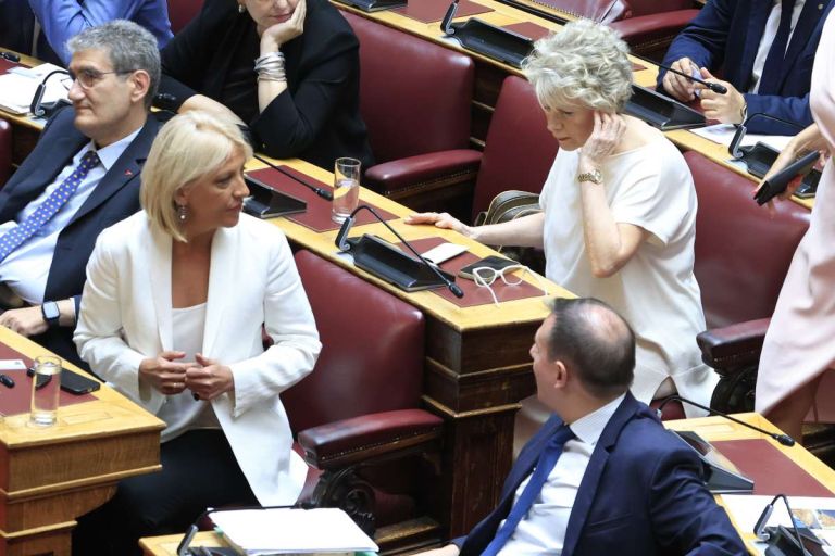 Βουλή σε έκρηξη για Ακρίτα: 119 «ναι», 169 «παρών» – Και τώρα αρχίζει ο πόλεμος στην αντιπολίτευση