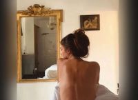 Αναστασία Παντούση: Πόζαρε τόπλες και το Instagram πήρε «φωτιά»–Δείτε εικόνες που αποθέωσαν οι followers της