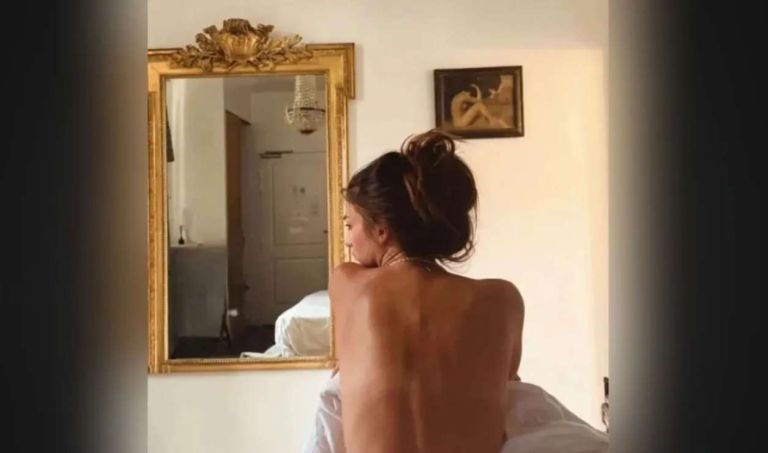 Αναστασία Παντούση: Πόζαρε τόπλες και το Instagram πήρε «φωτιά»–Δείτε εικόνες που αποθέωσαν οι followers της