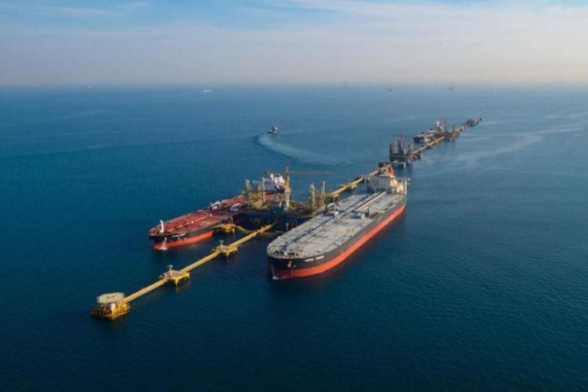 Aramco κόβει φορτία προς Ευρώπη: Έκλεισε η «παράκαμψη» του Hormuz – Νέο σοκ στην αγορά πετρελαίου