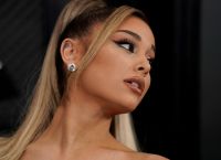 Ariana Grande: Λύγισε στο φινάλε της περιοδείας της στο Λονδίνο