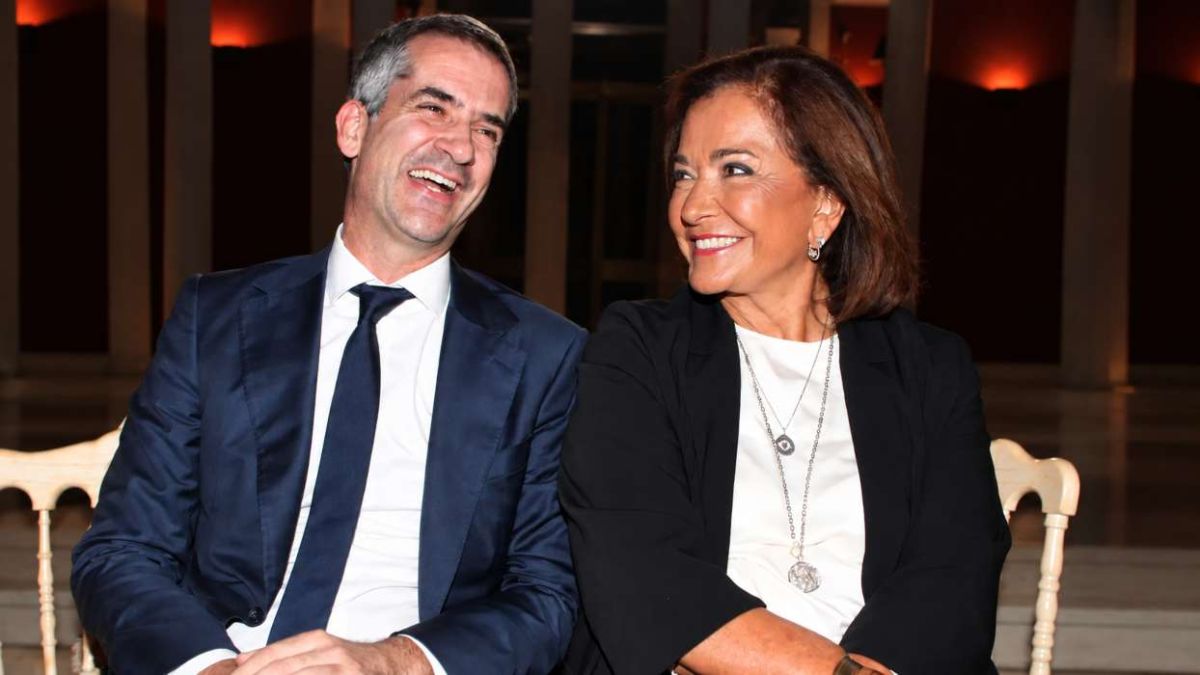 Μητέρα και γιος χτυπούν καμπανάκι στο Μαξίμου: «Ξεκαβαλικέψτε» – «Ο κόσμος το έχει τούμπανο»