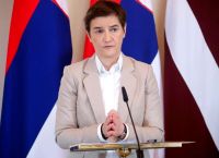 Σερβία: Καθήκοντα υπηρεσιακής προέδρου ανέλαβε η Άνα Μπρνάμπιτς μετά την παραίτηση Βούτσιτς