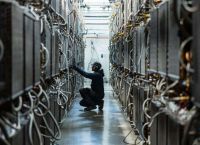 Η Ευρώπη χτίζει data centers στα τυφλά; Καταγγελία στην Κομισιόν για «κρυφή» κατανάλωση ρεύματος και νερού