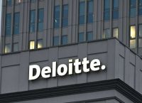 Deloitte: Partners στα £1,13 εκατ. ενώ κόβονται 1.000 θέσεις – Η AI αλλάζει τους Big Four