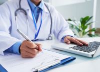 ΙΣΑ: Ζητά αυστηρότερο πλαίσιο για διαφήμιση, social media και longevity