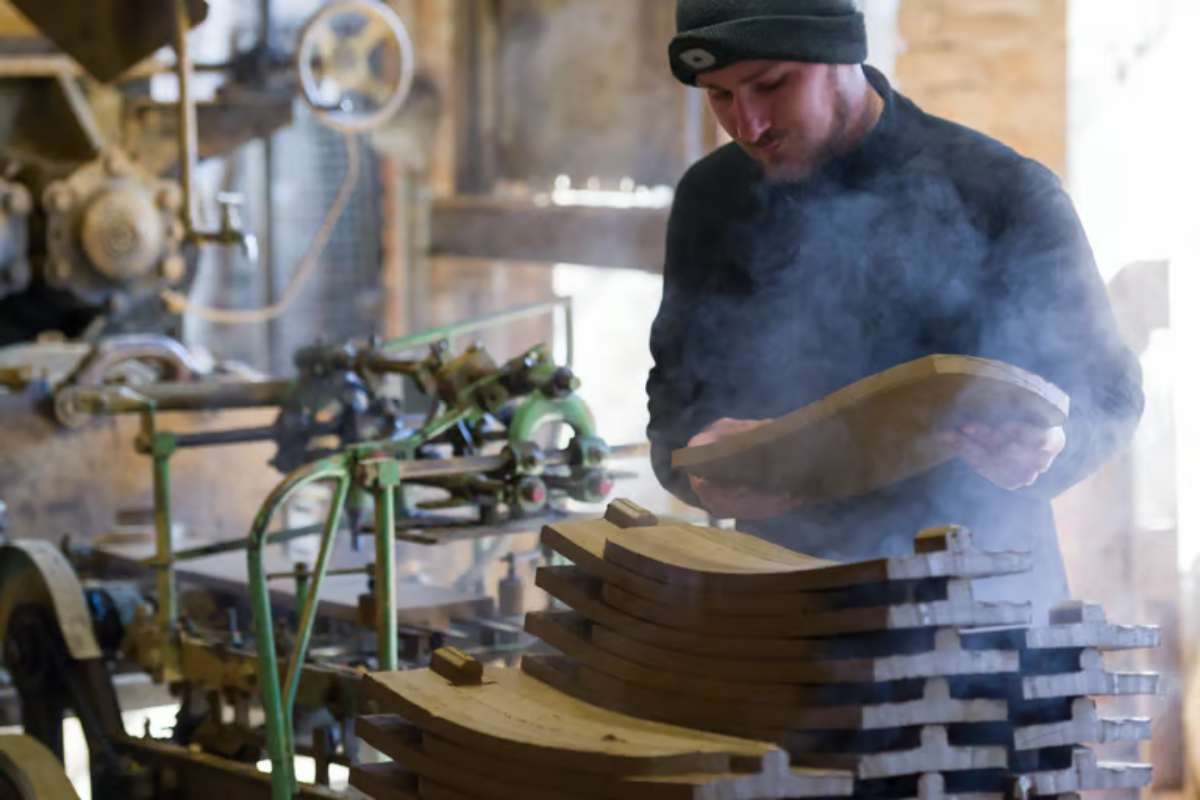 «Made in Europe» ή ανοιχτή αγορά; Οι 5 μάχες που απειλούν να σπάσουν το νέο βιομηχανικό σχέδιο της ΕΕ