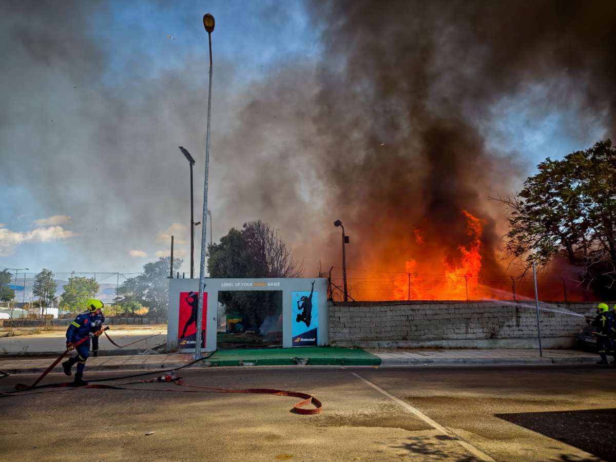 Φωτιά στου Ρέντη – Πυκνός καπνός στην περιοχή, μήνυμα από το 112