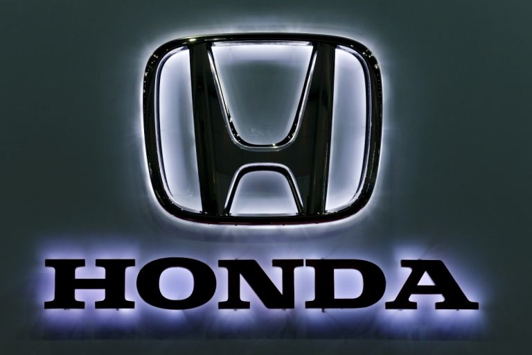 Toyota και Honda στη «μέγγενη» των δασμών Τραμπ – Απειλή για 427.000 θέσεις