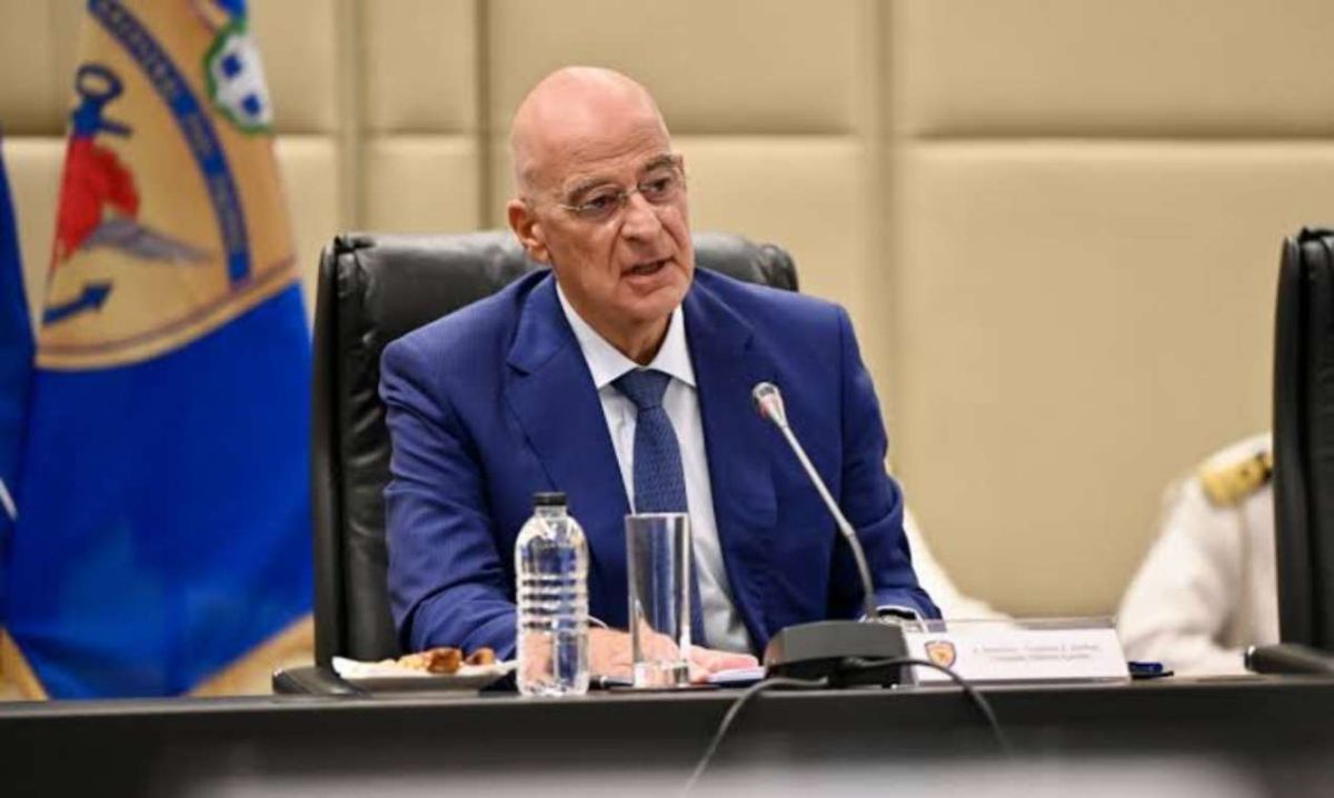 Δένδιας: Η Ελλάδα περνά από την αγορά όπλων στην παραγωγή – 15.000 drones τον χρόνο από το 2026