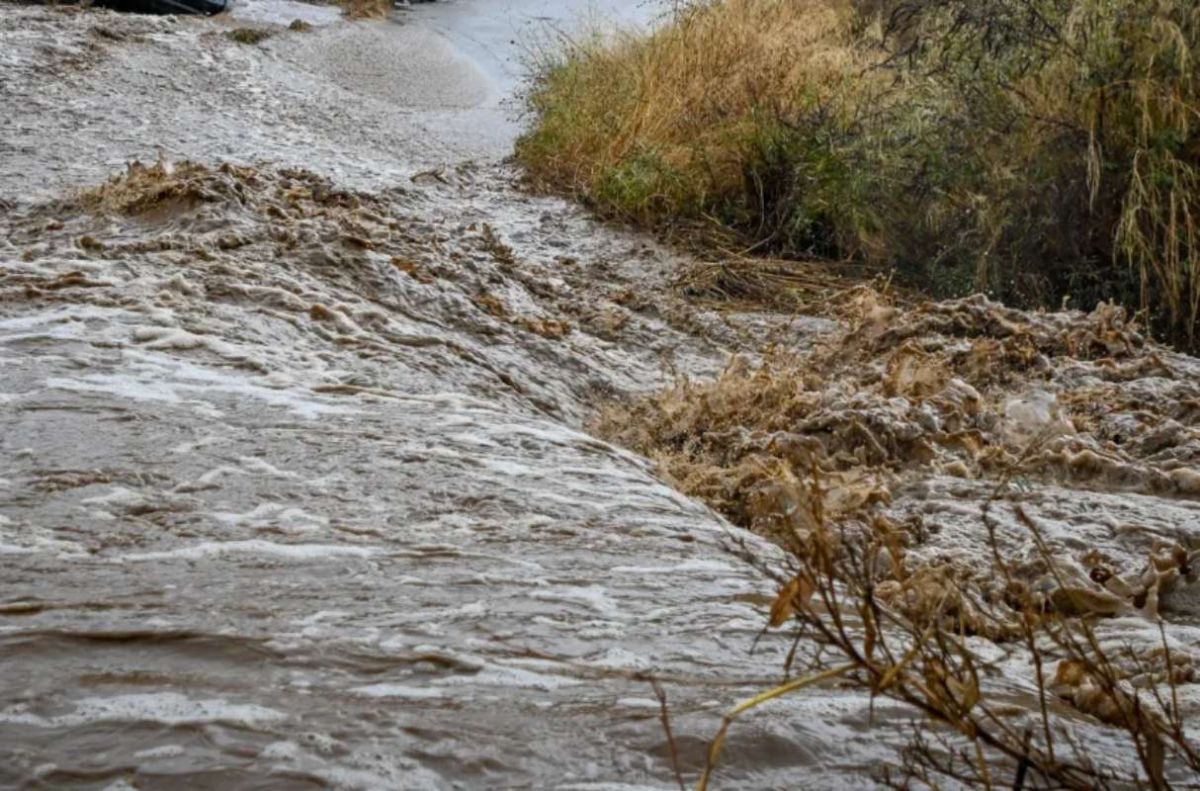 Κακοκαιρία: Πάνω από 100 χιλιοστά βροχής στην Εύβοια – Πλημμύρες και 8 μποφόρ στο Αιγαίο