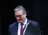 Στάρμερ: Τέλος εποχής σε 40 ημέρες – Παραιτείται από βουλευτής και αφήνει «βόμβα» στον Μπέρναμ