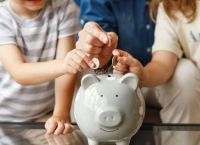 Greece’s New Child Investment Account: How €100 a Month Could Grow Into €77,000