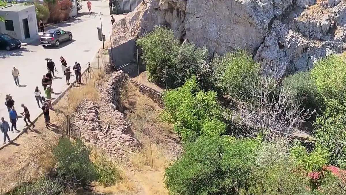 Κυψέλη: «Είδα μια σακούλα σκουπιδιών, κάτι προεξείχε έμοιαζε με λείψανο» λέει ο προπονητής που βρήκε τα οστά