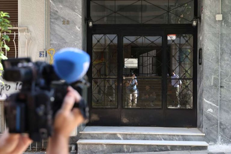 Φρίκη στην Κυψέλη: Βρέφος με πάνω από 10 μαχαιριές – «Όταν πέθανε, ηρέμησε το σπίτι»