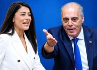 Η Λατινοπούλου ανοίγει πόλεμο στα δεξιά: «Κομπογιαννίτης» ο Βελόπουλος, επίθεση και στη ΝΔ