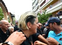 Μαζωνάκης: «Δεν το χωράει το μυαλό μου, ζητάμε παραδειγματική τιμωρία των γιατρών», λέει η αδερφή του Μαρία