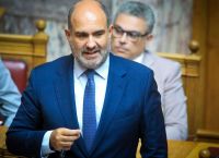 Μαρκόπουλος για ακρίβεια και καύσιμα: «Αναγνωρίζουμε τις δυσκολίες – Προσοχή να μην ξαναμπλέξει η οικονομία»