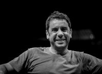 Γιώργος Μαζωνάκης: Προσήχθη ο γιατρός της ιδιωτικής κλινικής μετά τον θάνατο του τραγουδιστή
