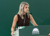 Αποστολάκη: «7 χρόνια κάλυπταν funds και servicers – Τώρα ανακάλυψαν την προστασία των δανειοληπτών»