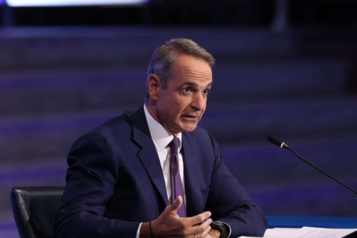Τριπλή επίθεση στον Μητσοτάκη: «Μπαλώματα», ΕΦΚ και δύσκολα ερωτήματα για Κάσο.