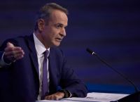 Μετρημένος ο Μητσοτάκης για όλα: Εκλογές, ανασχηματισμός, Σαμαράς και Τσίπρας στην ατζέντα