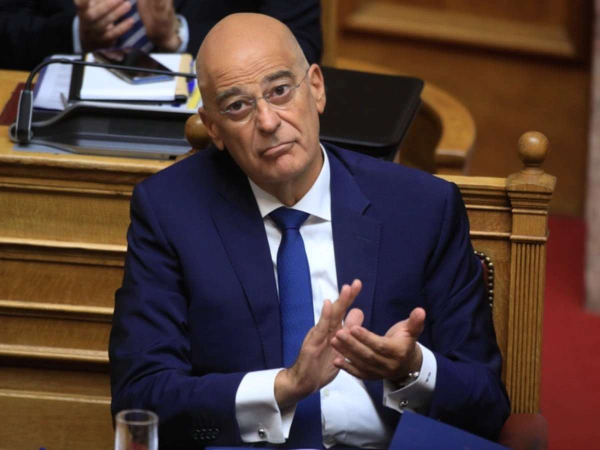 «Ήμουν εκεί και την υπέγραψα»: Ο Δένδιας επαναφέρει τη συμφωνία με τη Γαλλία 5 χρόνια μετά