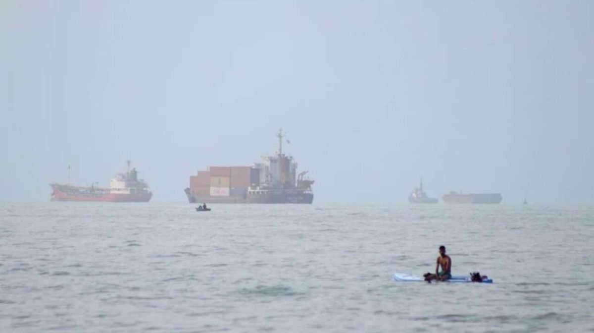 Νέα φόρμουλα για το Hormuz: Oil waivers, frozen assets και IAEA στο τραπέζι ΗΠΑ–Ιράν