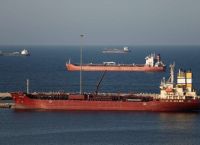 Harel: Από τα Στενά Ορμούζ στα επιτόκια – Το πετρέλαιο αλλάζει ξανά τις αγορές