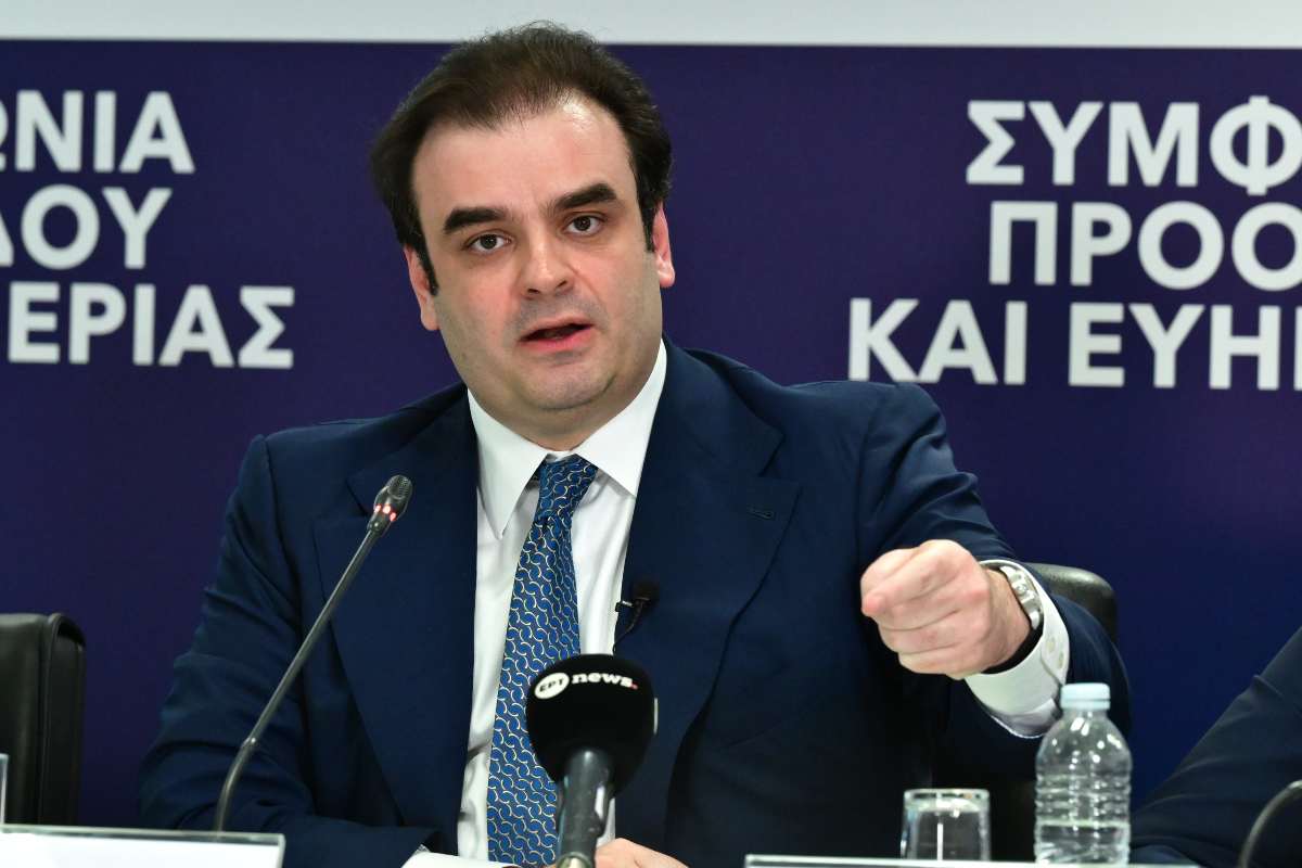 ΔΕΘ: Το Μαξίμου ανοίγει τη βεντάλια – Ποιοι κερδίζουν, πότε και γιατί το πακέτο κοιτάζει στις κάλπες