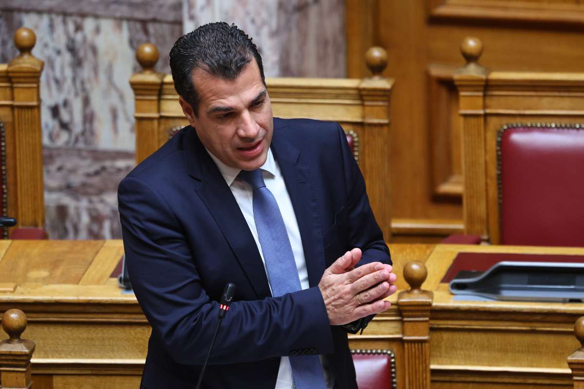 Πλεύρης στο POLITICO: «Όποιος απορρίπτεται, εκτός ΕΕ» – Return hubs από τις αρχές του 2027