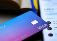 Revolut: Χάκερ απέσπασαν στοιχεία 680 πελατών – IBAN, ταυτότητες και φωτογραφίες στα χέρια εκβιαστών