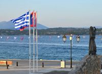 Σπέτσες: Άρπαξαν 40.000€ και το «έσκασαν» με θαλάσσιο ταξί – Συνελήφθησαν 3 γυναίκες και 3 άνδρες