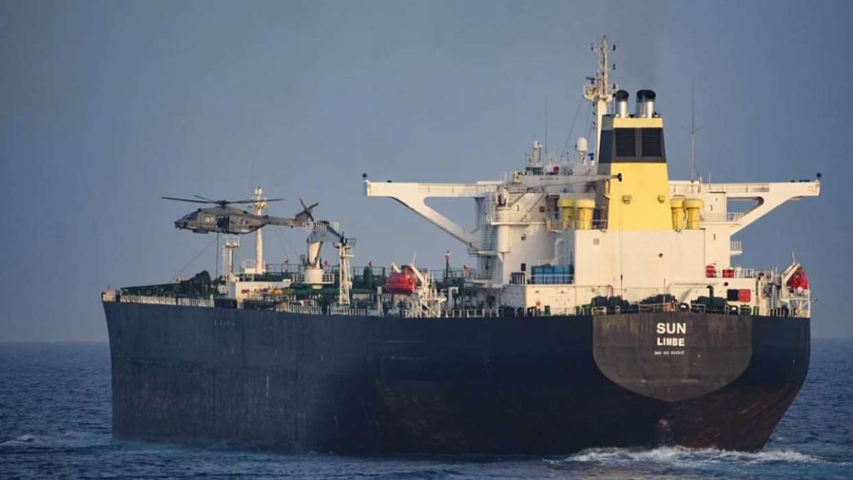 Η ΕΕ ξαναχτυπά τον «shadow fleet» του Πούτιν – Νέα πίεση για κυρώσεις, visa restrictions και Ουκρανία