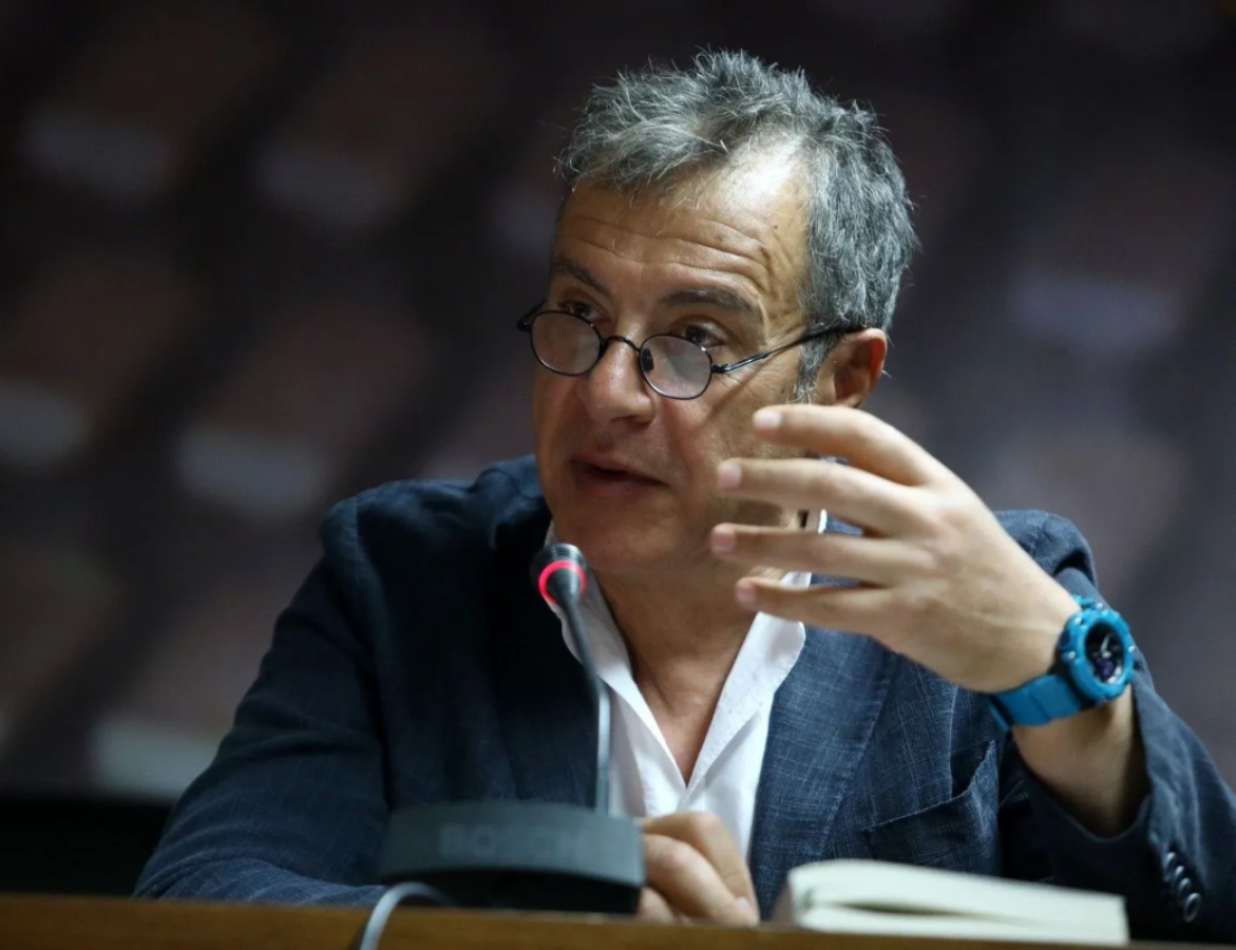 Το νέο σχέδιο Τσίπρα «βλέπει» ο Θεοδωράκης: Στροφή στο Κέντρο χωρίς να χάσει την Αριστερά