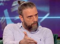 Ξέσπασμα Τσαφούλια κατά Αφροδίτης Μάνου για τον Μαζωνάκη: Δεν μπαίνει σε εξετάσεις αισθητικής το πένθος