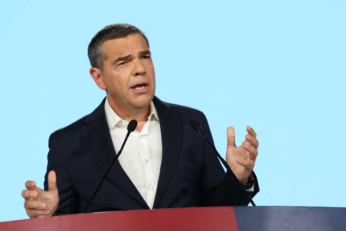 Τσίπρας: «Διαφθορά ή εντιμότητα» – Μισθός €1.000, τέλος στις Πανελλαδικές και «Πατριωτική Εισφορά»