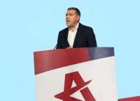 «Πόλεμος» για τα €7,5 δισ. του Τσίπρα: Μαρινάκης–Κουτεντάκης με κομπιουτεράκια μετά τη ΔΕΘ