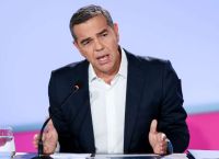 Ο Τσίπρας αλλάζει γραμμή απέναντι στο ΠΑΣΟΚ: «Το καλαμπούρι του “δεν απαντάμε” τελείωσε»