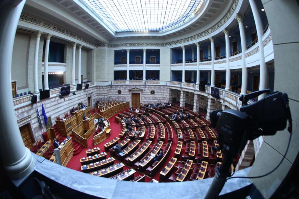 Βουλή: «Πυρ ομαδόν» κατά Μητσοτάκη για οικονομία και ενέργεια – Οι τέσσερις γραμμές της αντιπολίτευσης