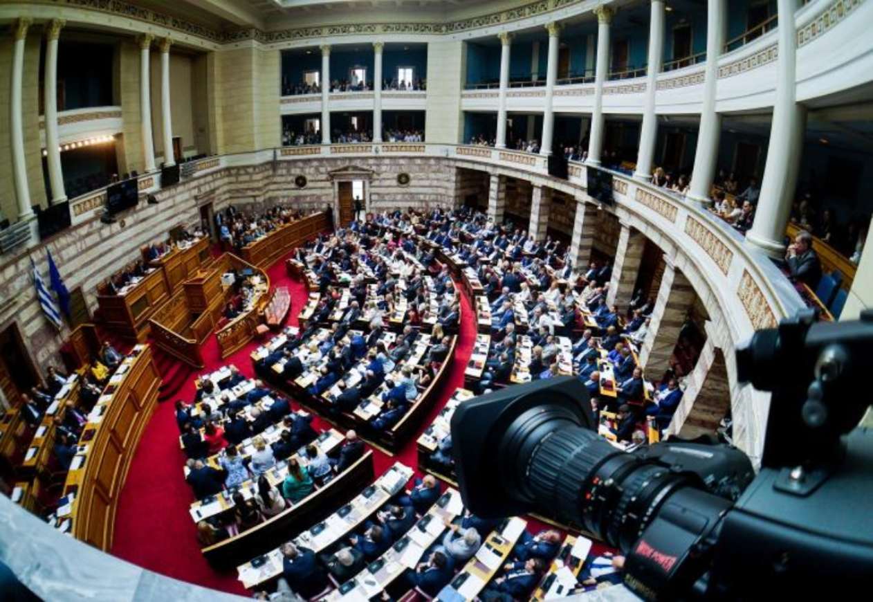 Βουλή σε «κόκκινο»: Άρση ασυλίας για Ζωή και Πολάκη, «φρένο» για Πλεύρη–Θεοδωρικάκο