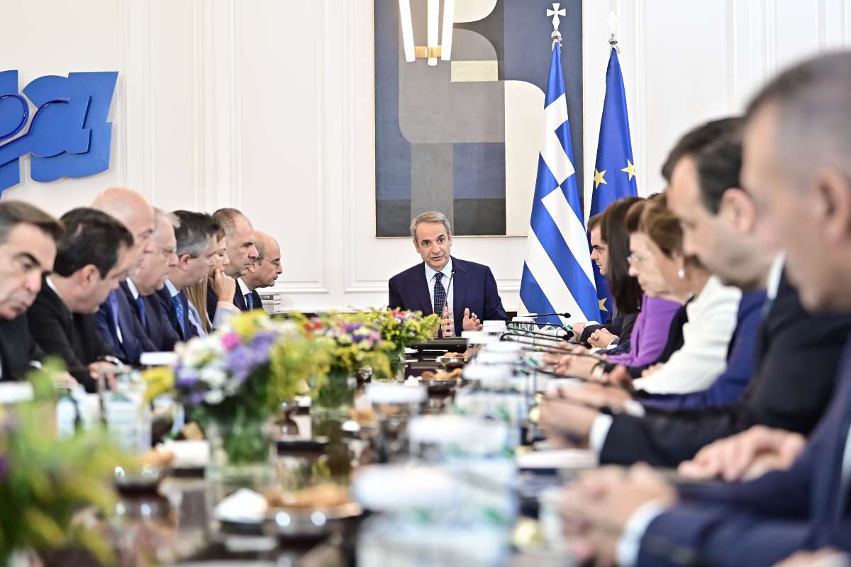 Μητσοτάκης στους υπουργούς μετά τα «καβαλημένα καλάμια»: «Μετρημένος λόγος – Εγώ αξιολογώ συμπεριφορές»