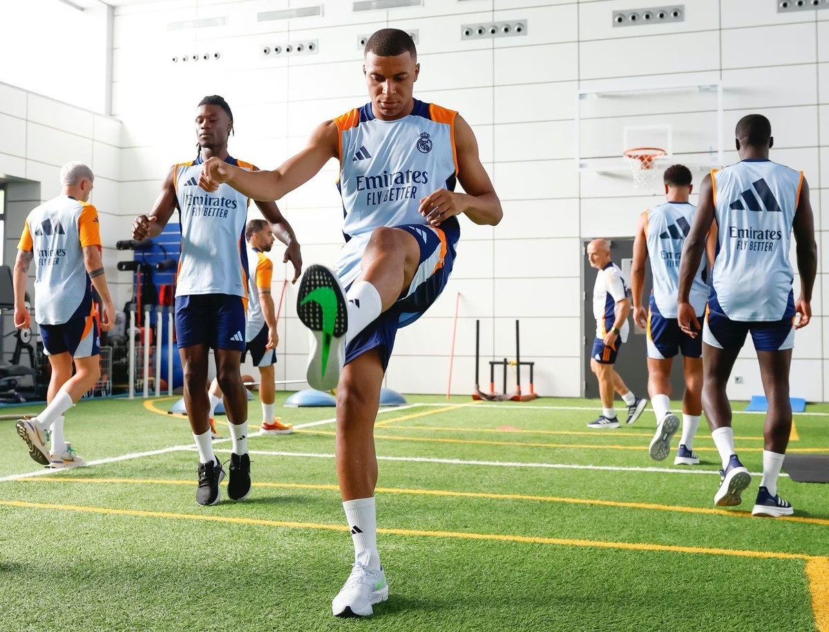 Εμπαπέ: Επέστρεψε στο γκρουπ πριν από το Champions League με τη Ρόμα