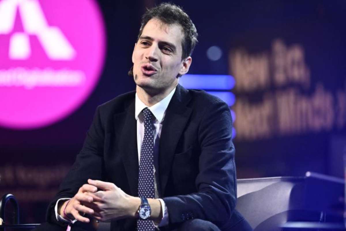Τεχνητή νοημοσύνη: Η Ευρώπη θέλει να ξεφύγει από τις ΗΠΑ, αλλά ανοίγει την πόρτα στην Κίνα!