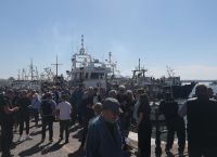 Θεσσαλονίκη: Πλημμύρισε με καΐκια και τράτες ο Θερμαϊκός-Συνεχίζουν τις κινητοποιήσεις τους
