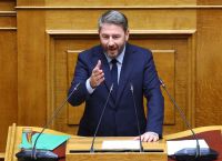 Ανδρουλάκης: «Όχι συμφιλίωση με υμνητές του Χίτλερ» — Πυρά για τοξικότητα και διπλωματική ήττα