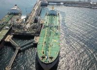 Πετρέλαιο: Το στοίχημα Τραμπ με Πούτιν και G7 – Τρία σενάρια για βουτιά ή άλμα στα 135 δολάρια