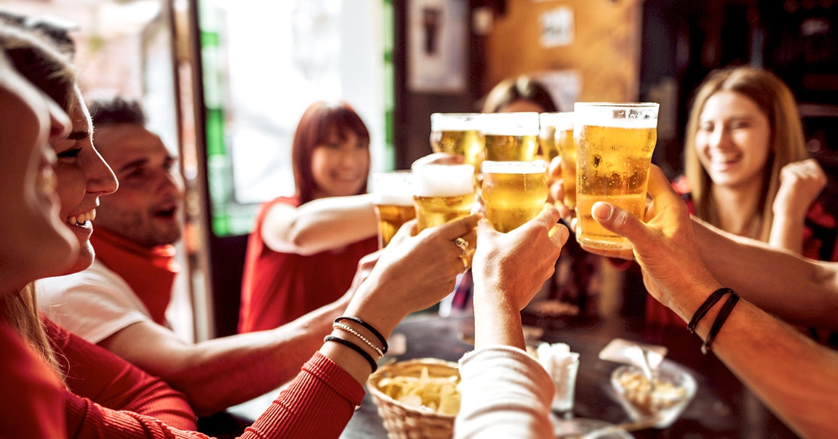 Η απειλή που υποτιμήθηκε: Το καμπανάκι της Heineken στις βρετανικές παμπ για τα φάρμακα κατά της παχυσαρκίας