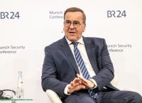 Πιστόριους: Η συμφωνία με τη Ρωσία για το ντίζελ δείχνει ότι ο Τραμπ βρίσκεται «με την πλάτη στον τοίχο»