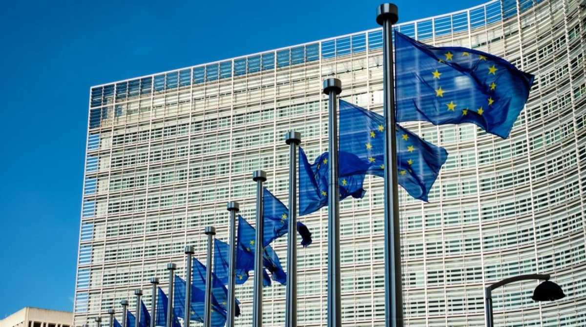 Κομισιόν: Φορολογήστε την ηλεκτρική ενέργεια λιγότερο από το φυσικό αέριο